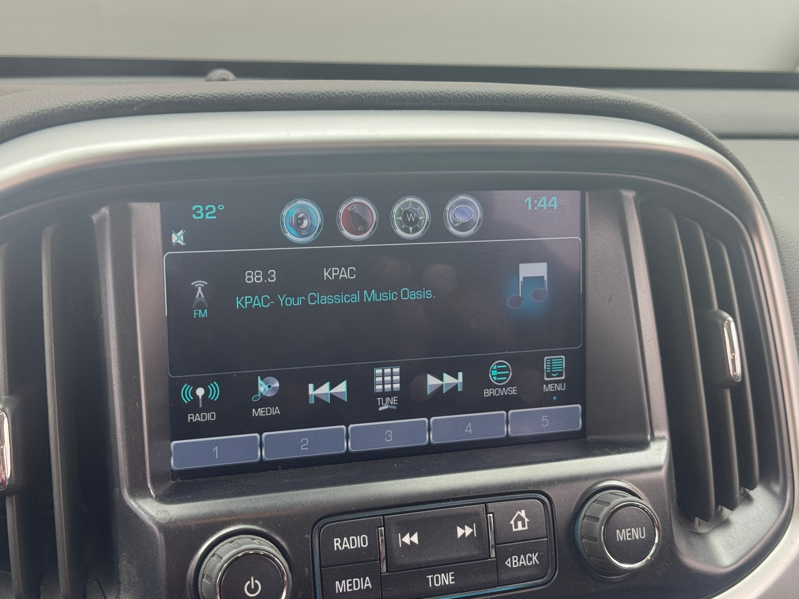 Thumbnail: 2016 Chevrolet Colorado - 4