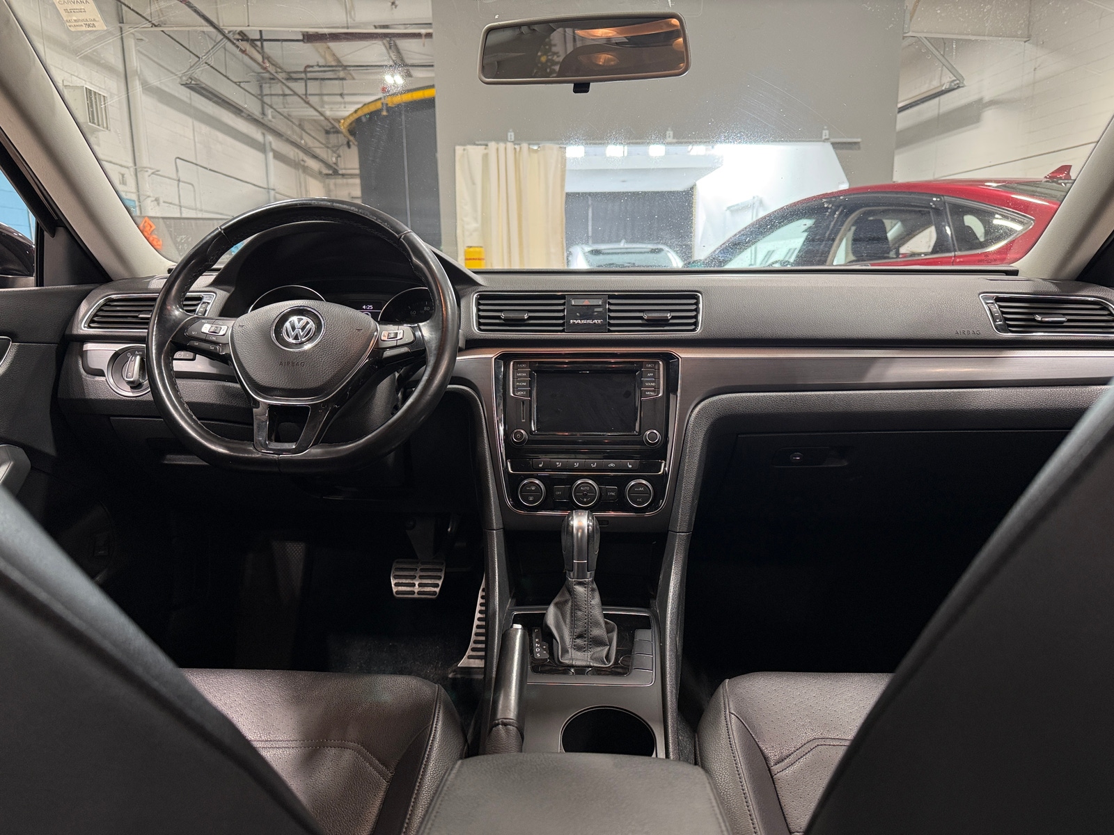 Thumbnail: 2018 Volkswagen Passat - 2