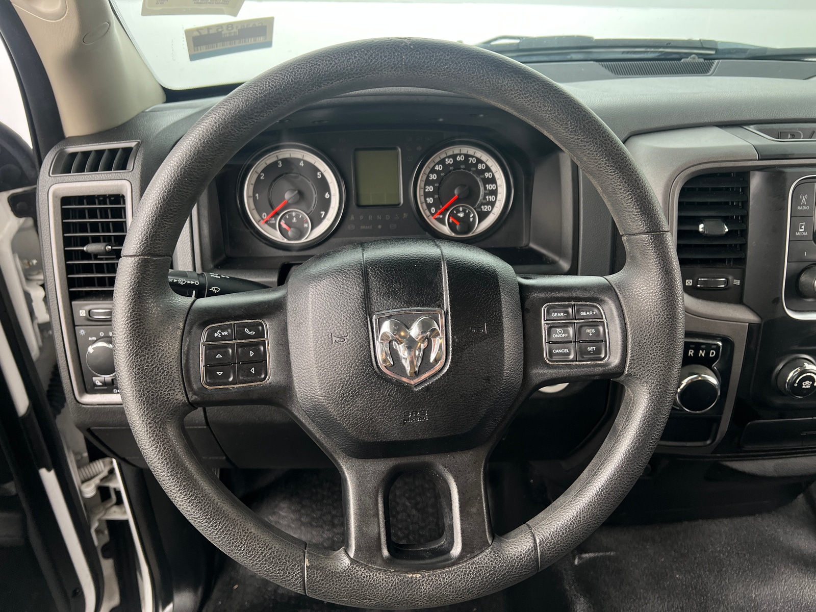 Thumbnail: 2019 RAM 1500 Classic - 4