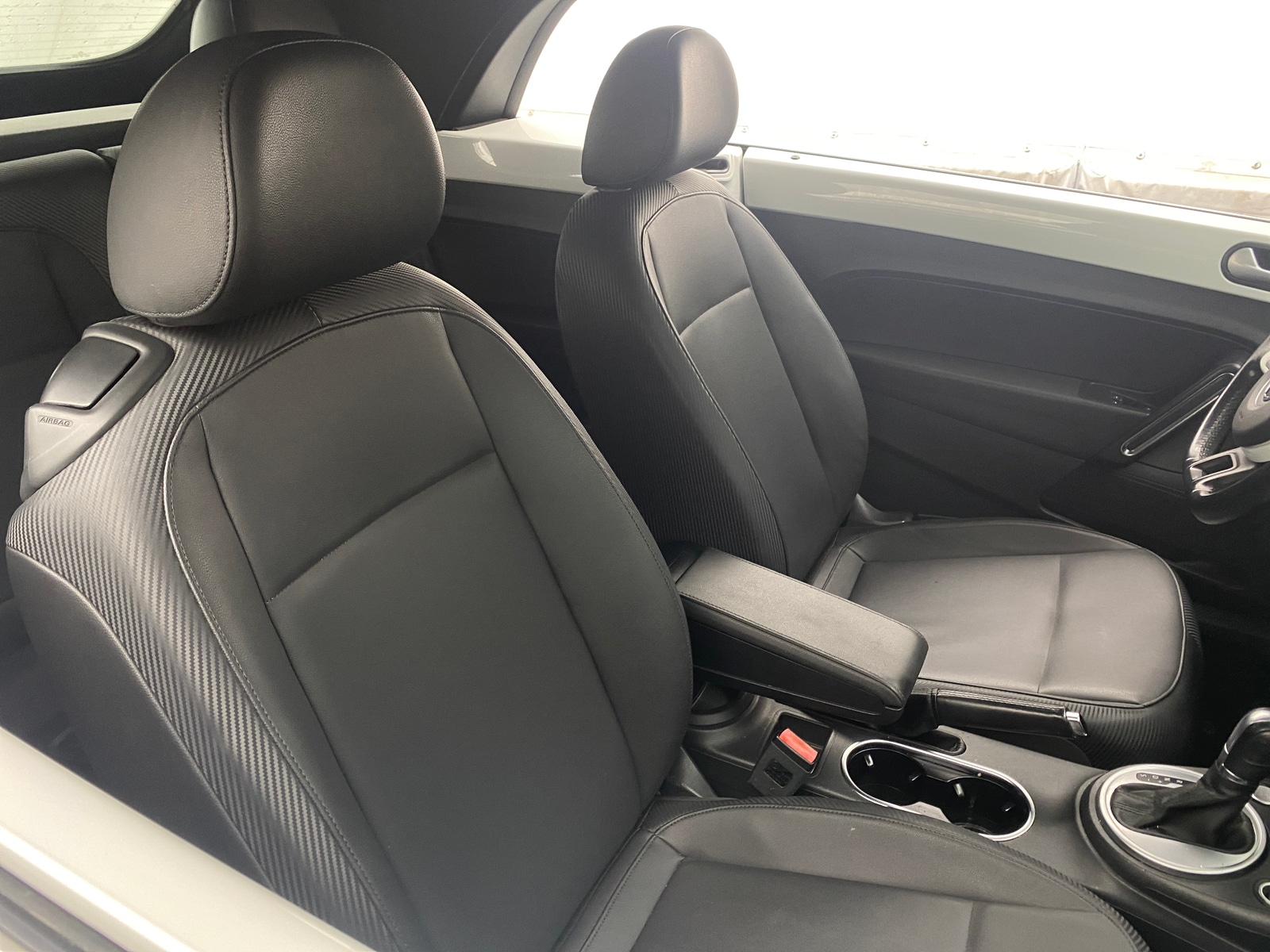 Thumbnail: 2016 Volkswagen Beetle - 2