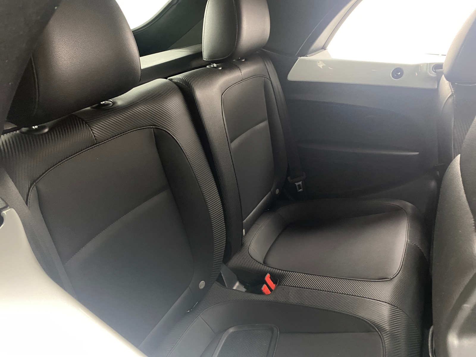 Thumbnail: 2016 Volkswagen Beetle - 5