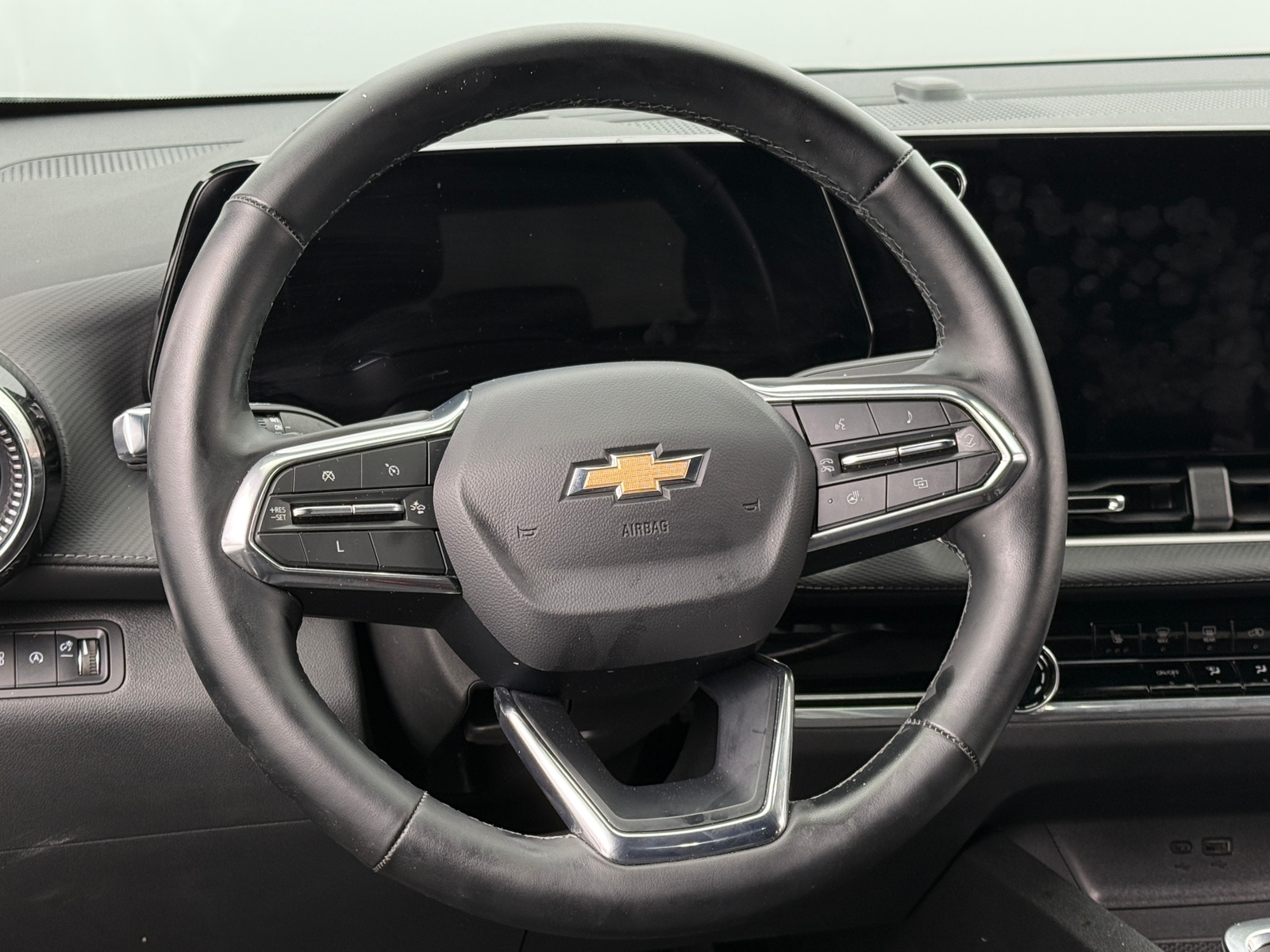 Thumbnail: 2025 Chevrolet Equinox - 5