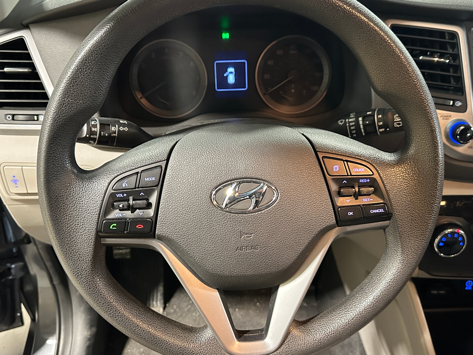 Thumbnail: 2016 Hyundai Tucson - 5