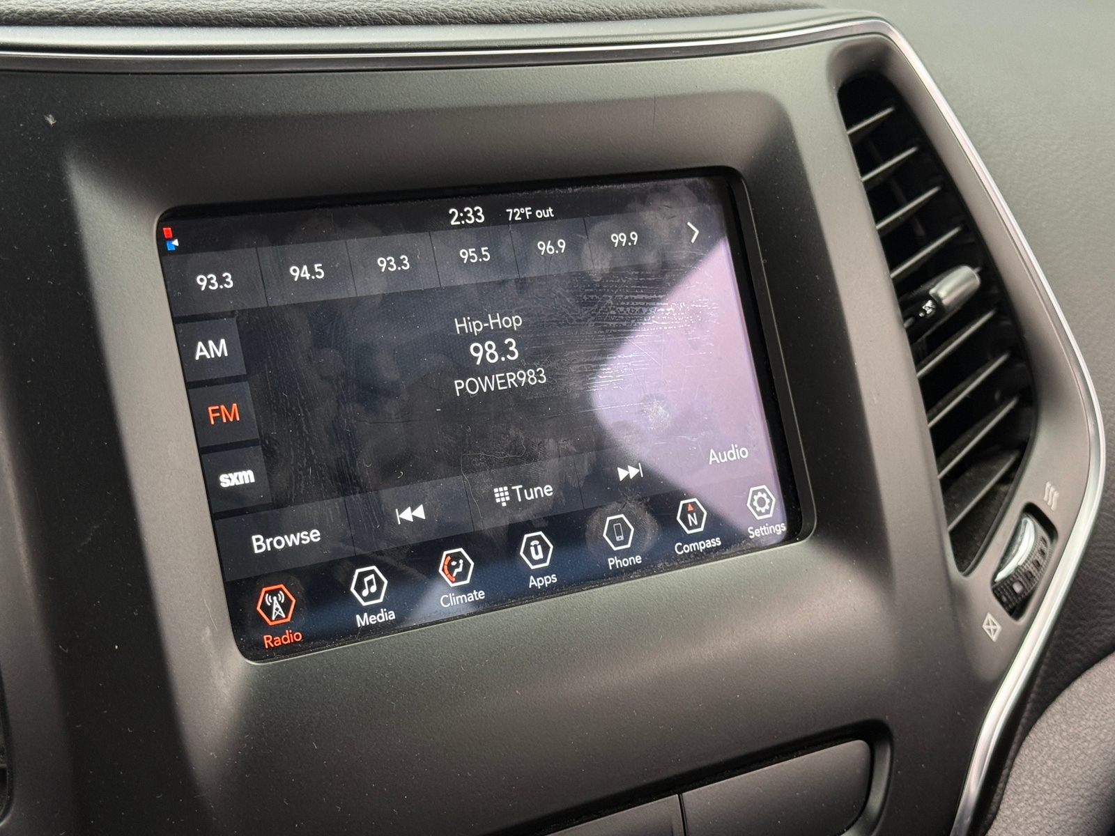 Thumbnail: 2020 Jeep Cherokee - 4