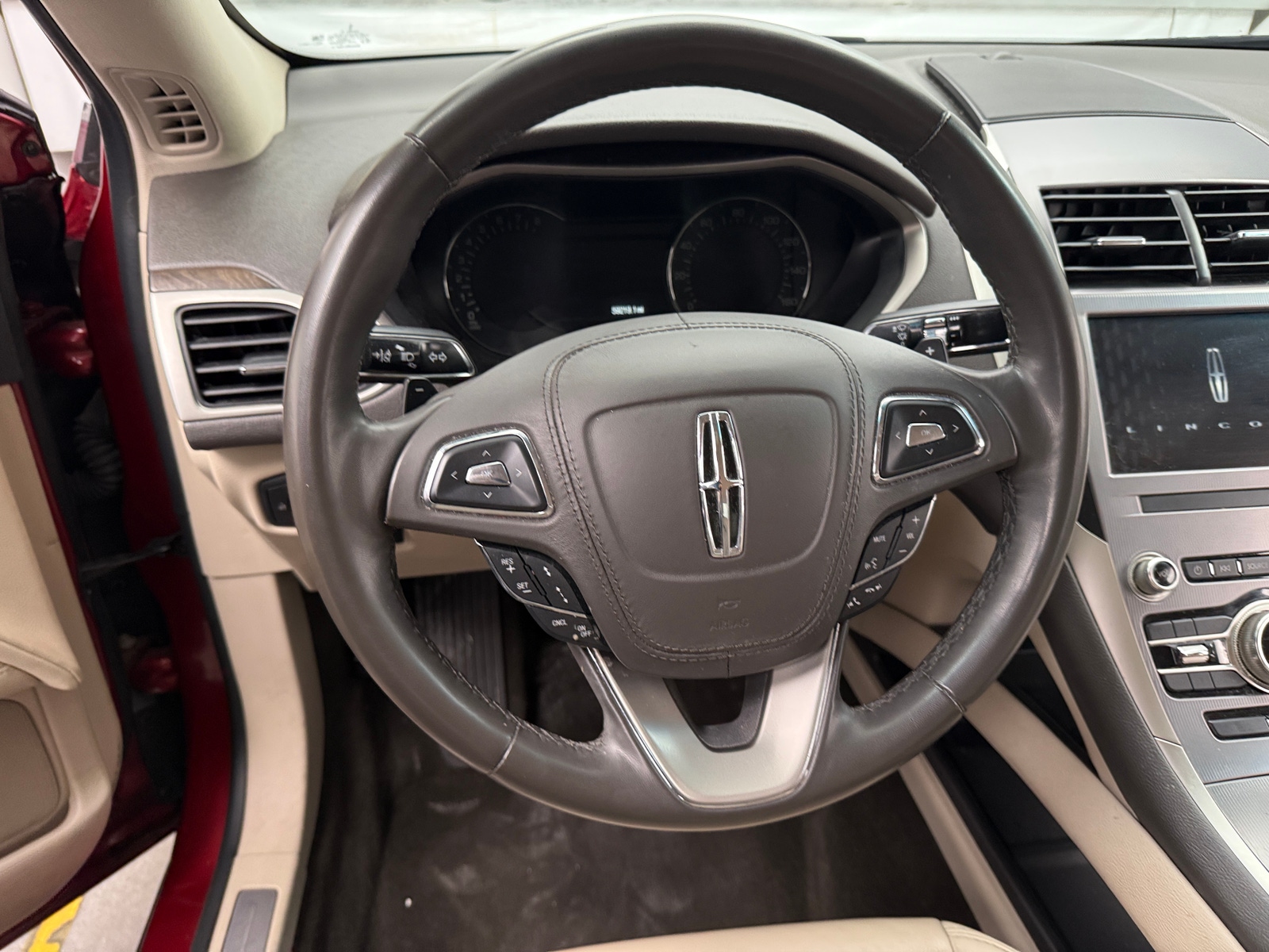 Thumbnail: 2019 Lincoln MKZ - 4