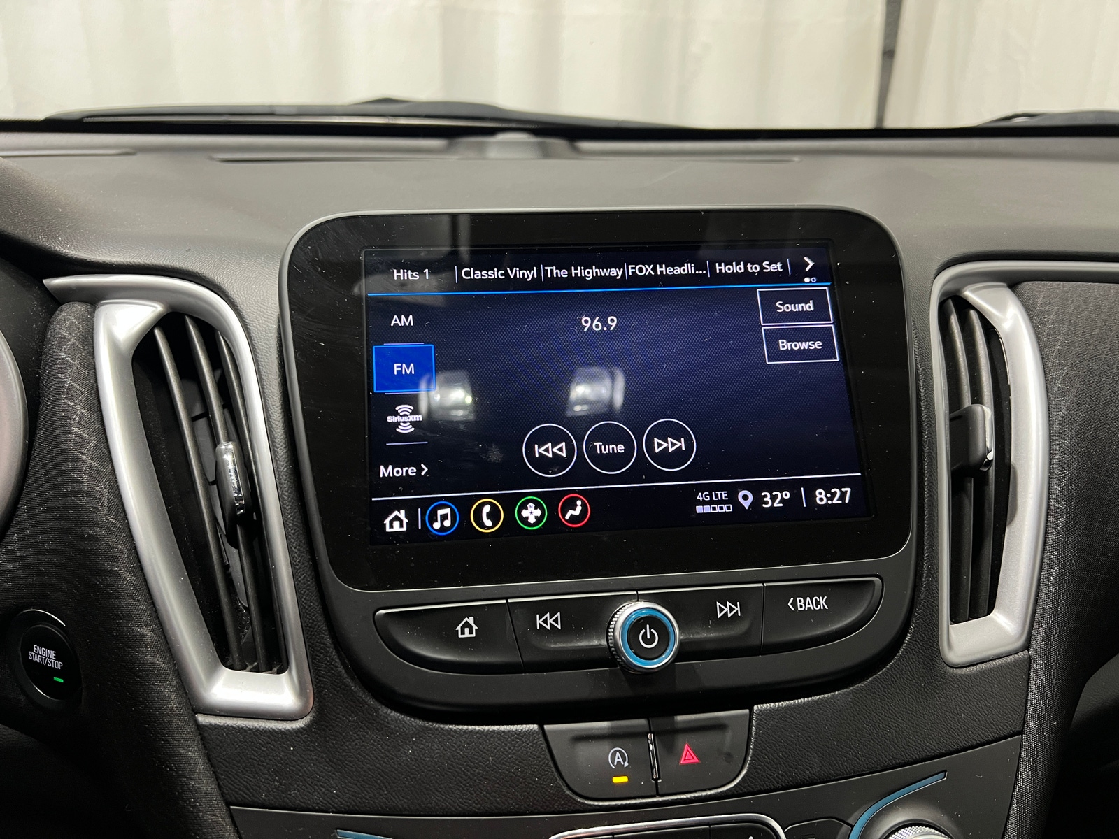 Thumbnail: 2024 Chevrolet Malibu - 4