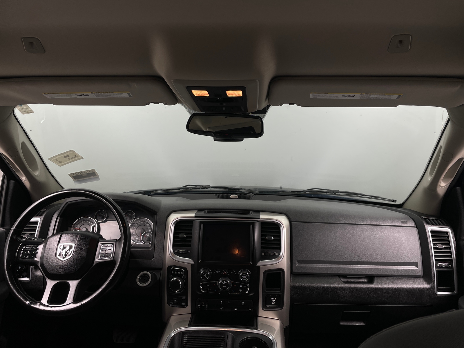 Thumbnail: 2020 RAM 1500 Classic - 3