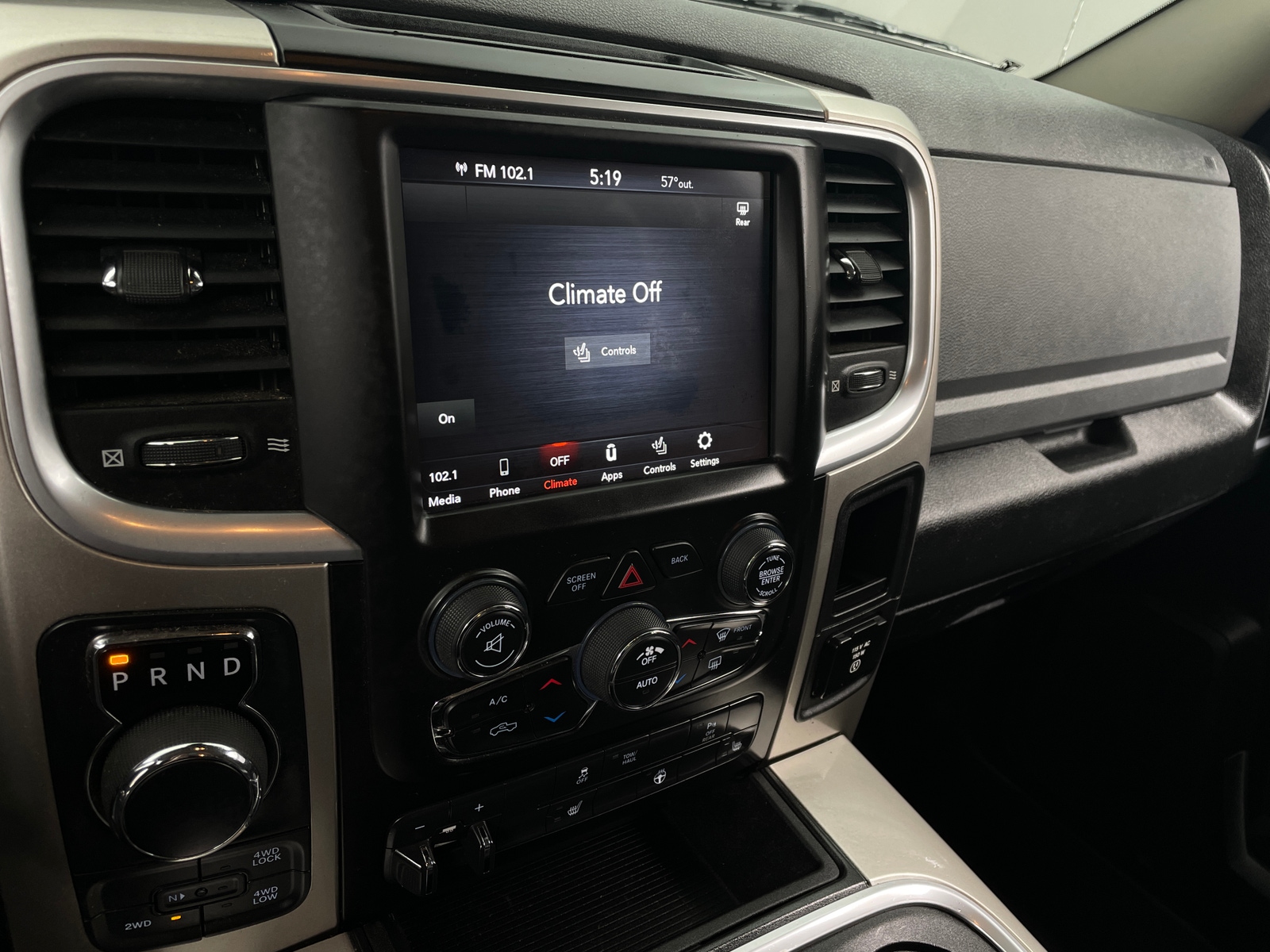 Thumbnail: 2020 RAM 1500 Classic - 4