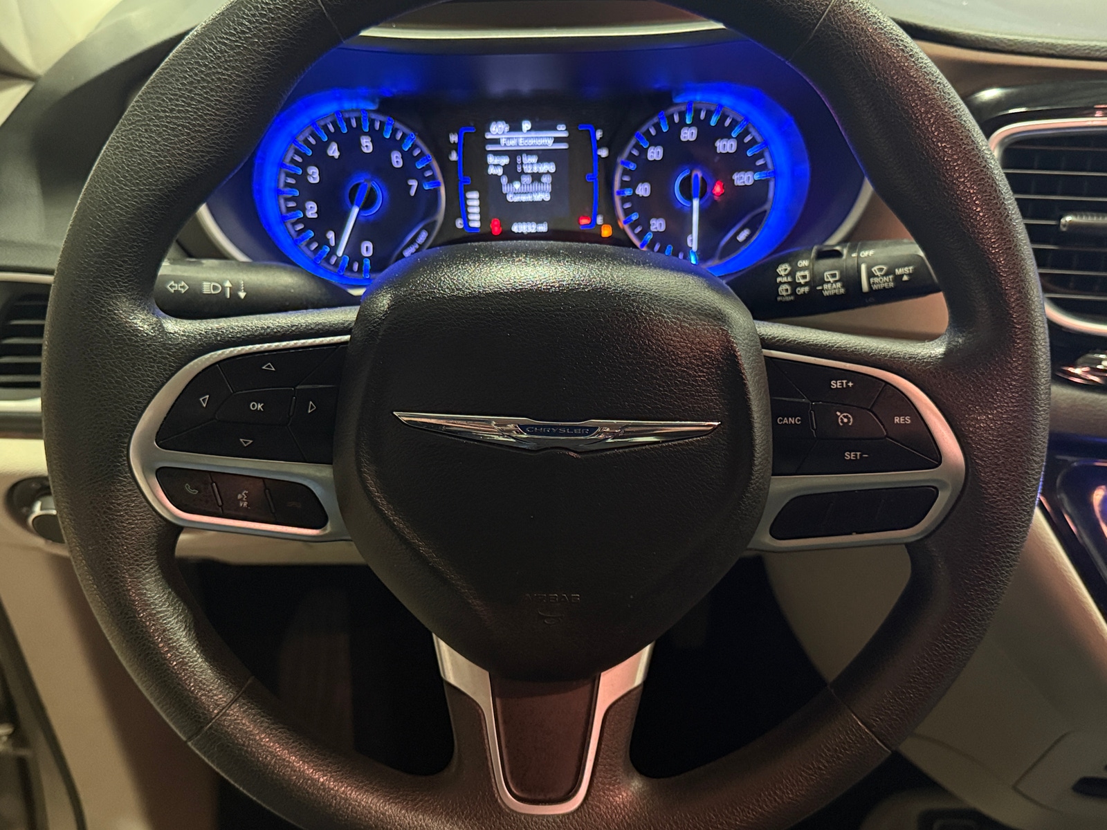 Thumbnail: 2018 Chrysler Pacifica - 5