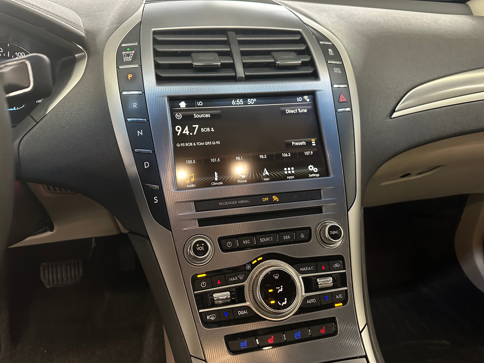 Thumbnail: 2017 Lincoln MKZ - 3