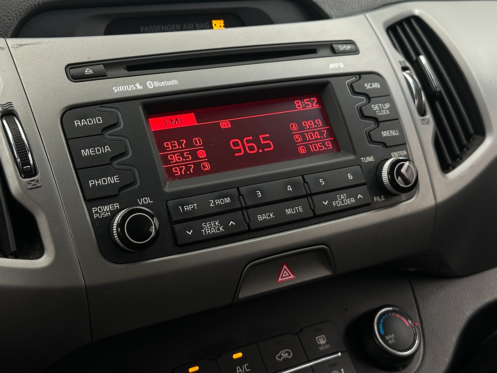 Thumbnail: 2016 Kia Sportage - 4