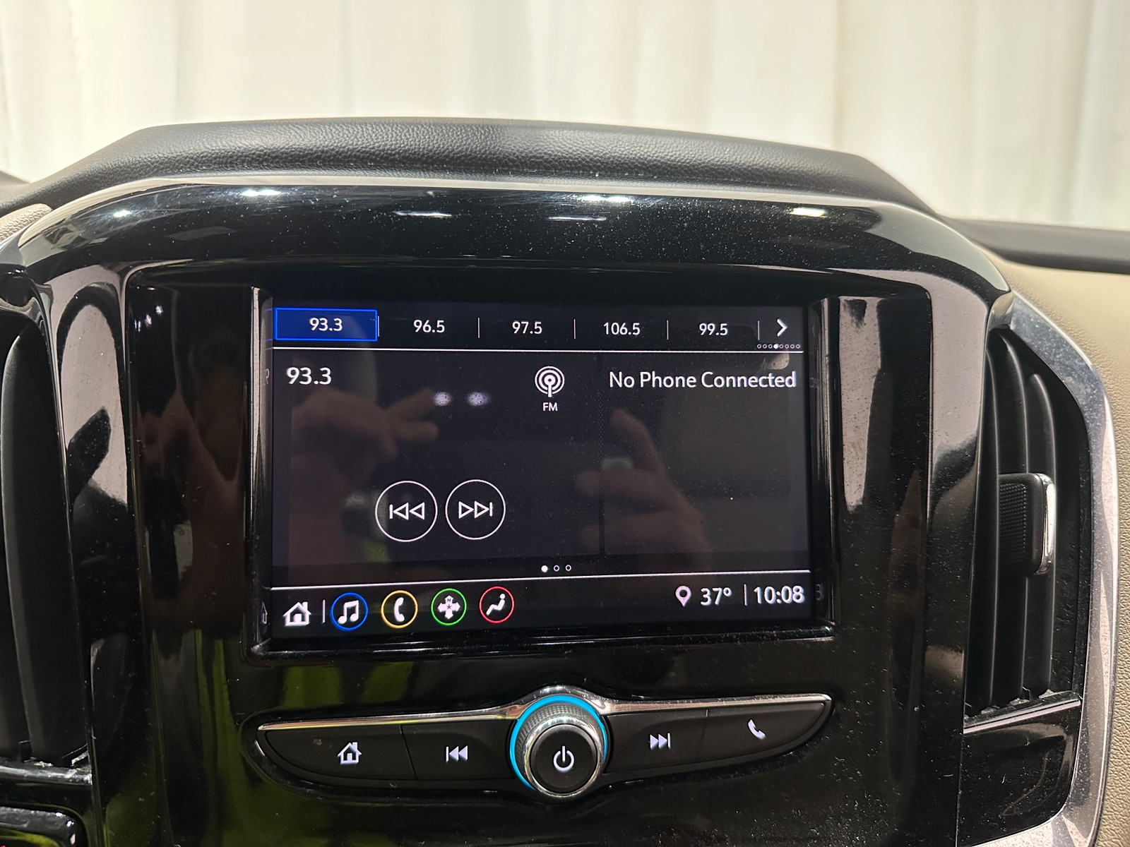 Thumbnail: 2023 Chevrolet Traverse - 4