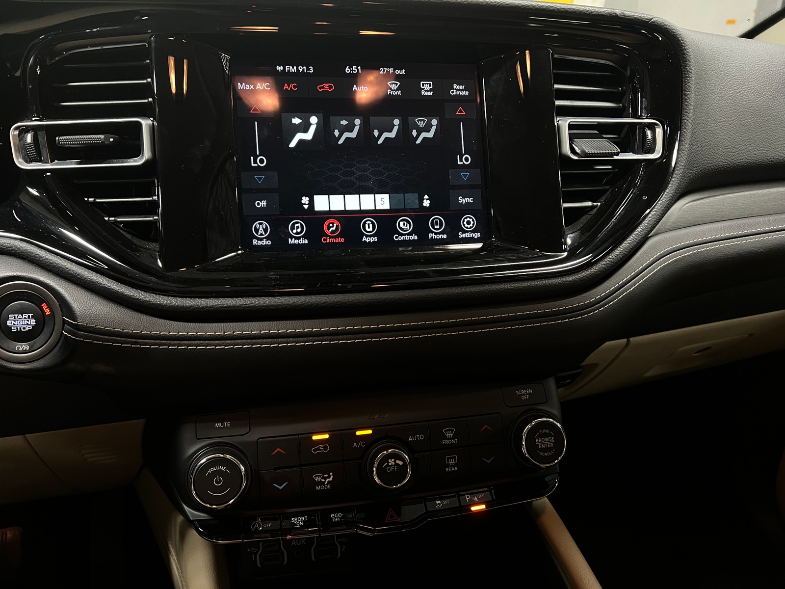 Thumbnail: 2022 Dodge Durango - 4