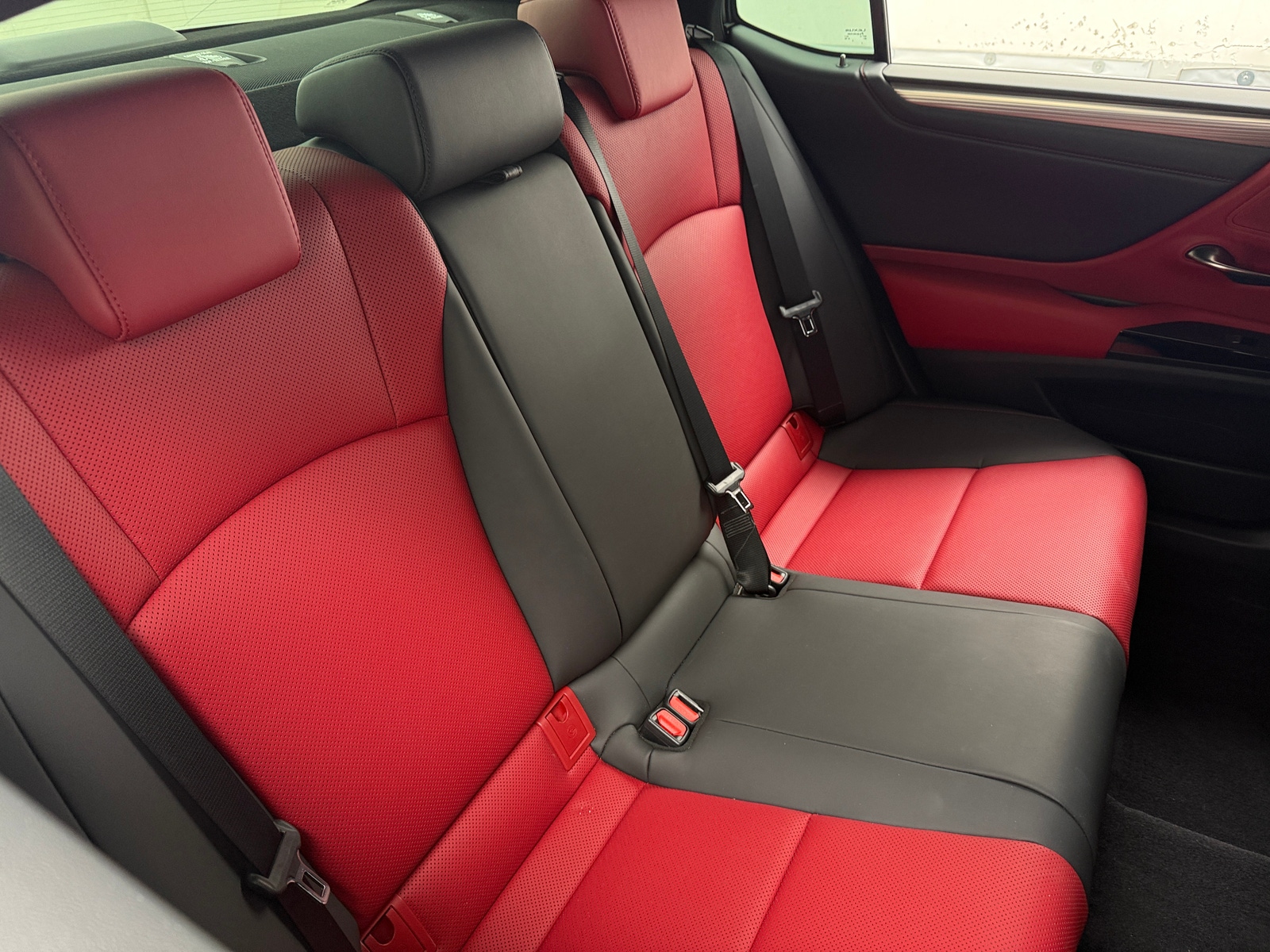 Thumbnail: 2022 Lexus ES - 5