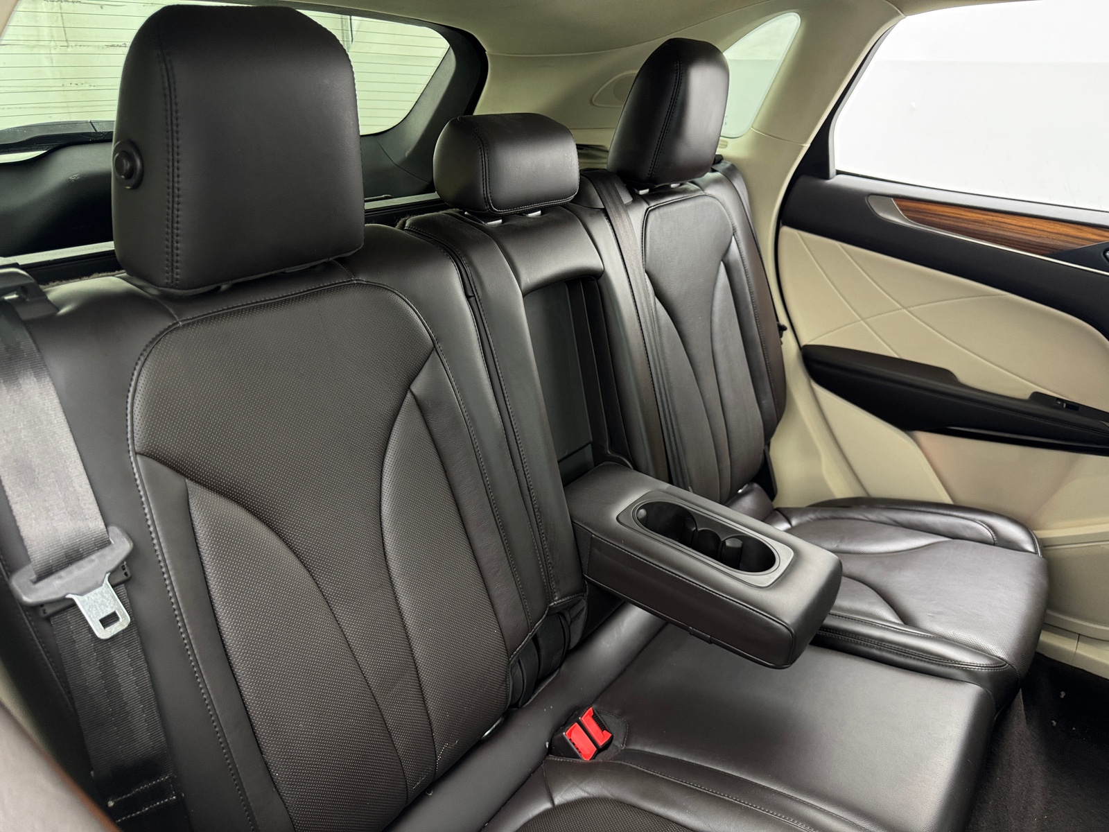 Thumbnail: 2015 Lincoln MKC - 5