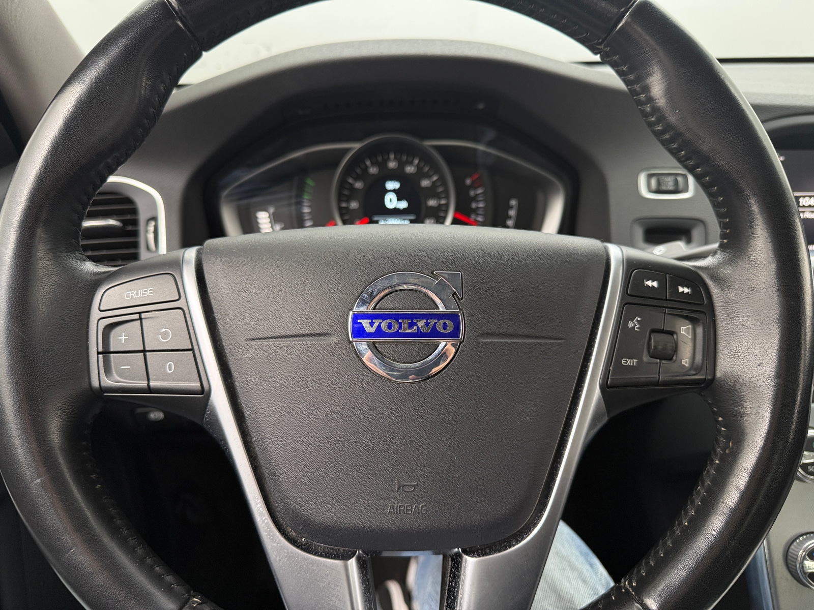 Thumbnail: 2018 Volvo S60 - 4