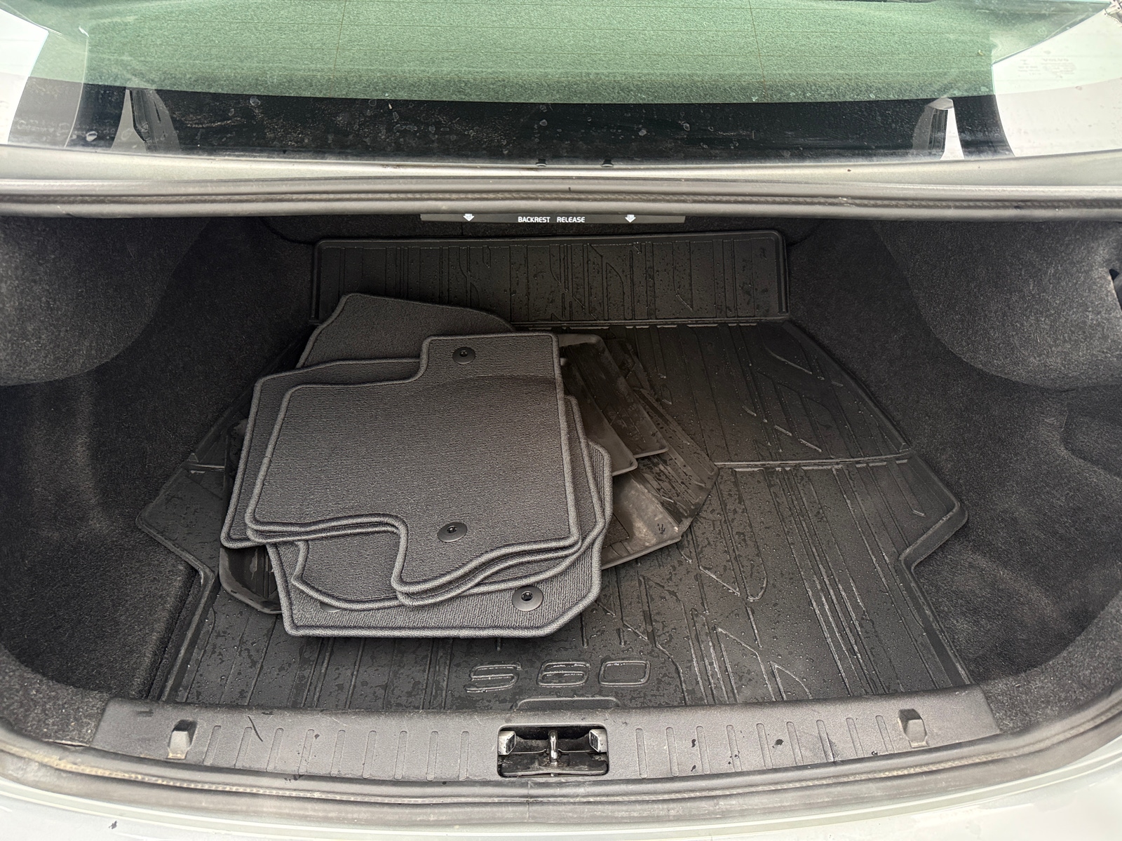 Thumbnail: 2018 Volvo S60 - 6