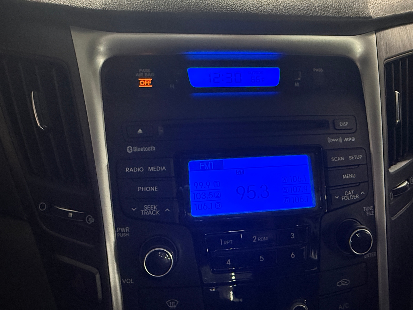 Thumbnail: 2013 Hyundai Sonata - 4