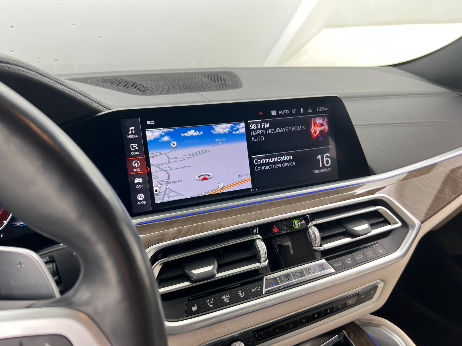 Thumbnail: 2021 BMW X6 - 3