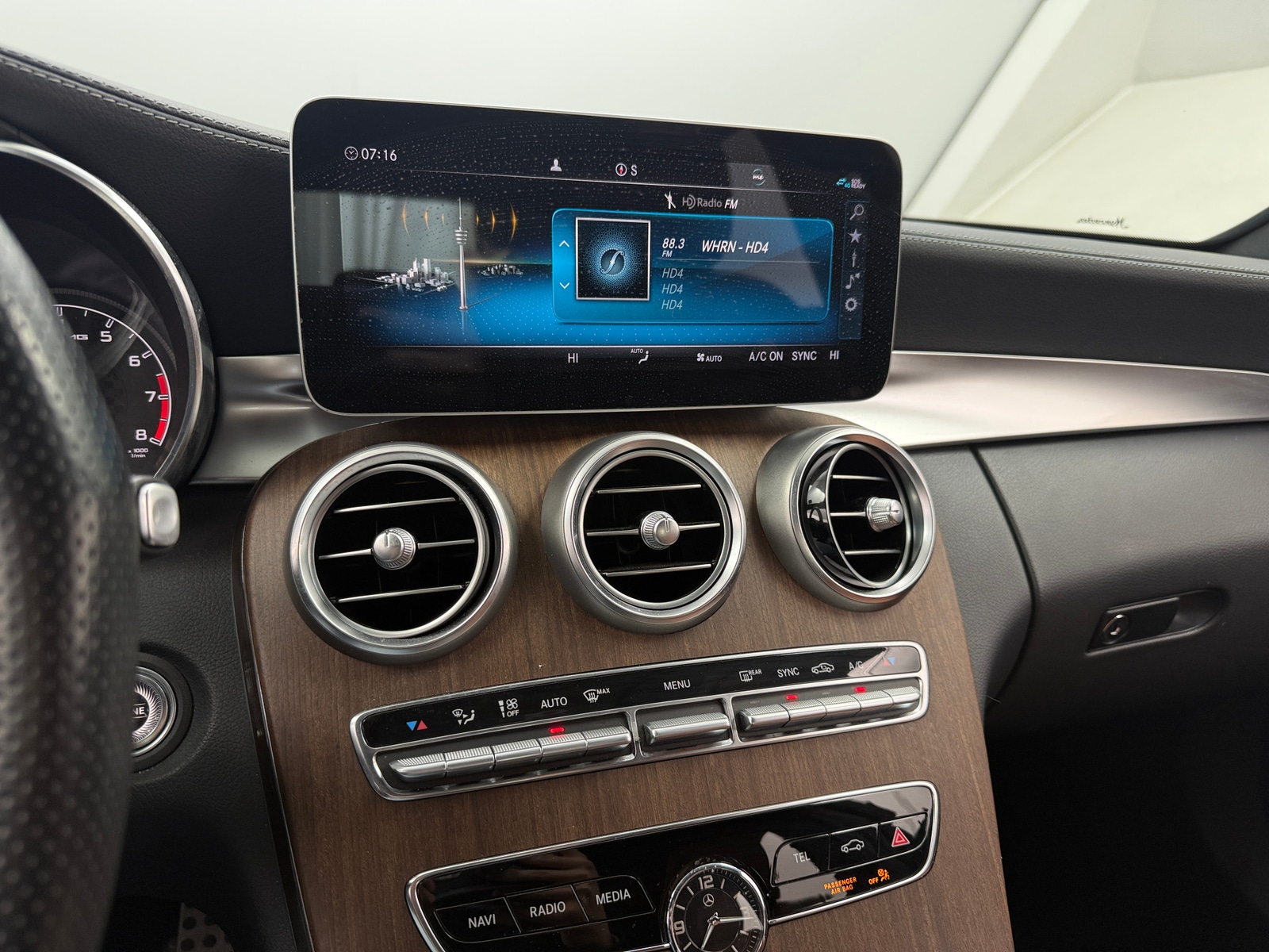 Thumbnail: 2020 Mercedes-Benz C-Class - 3