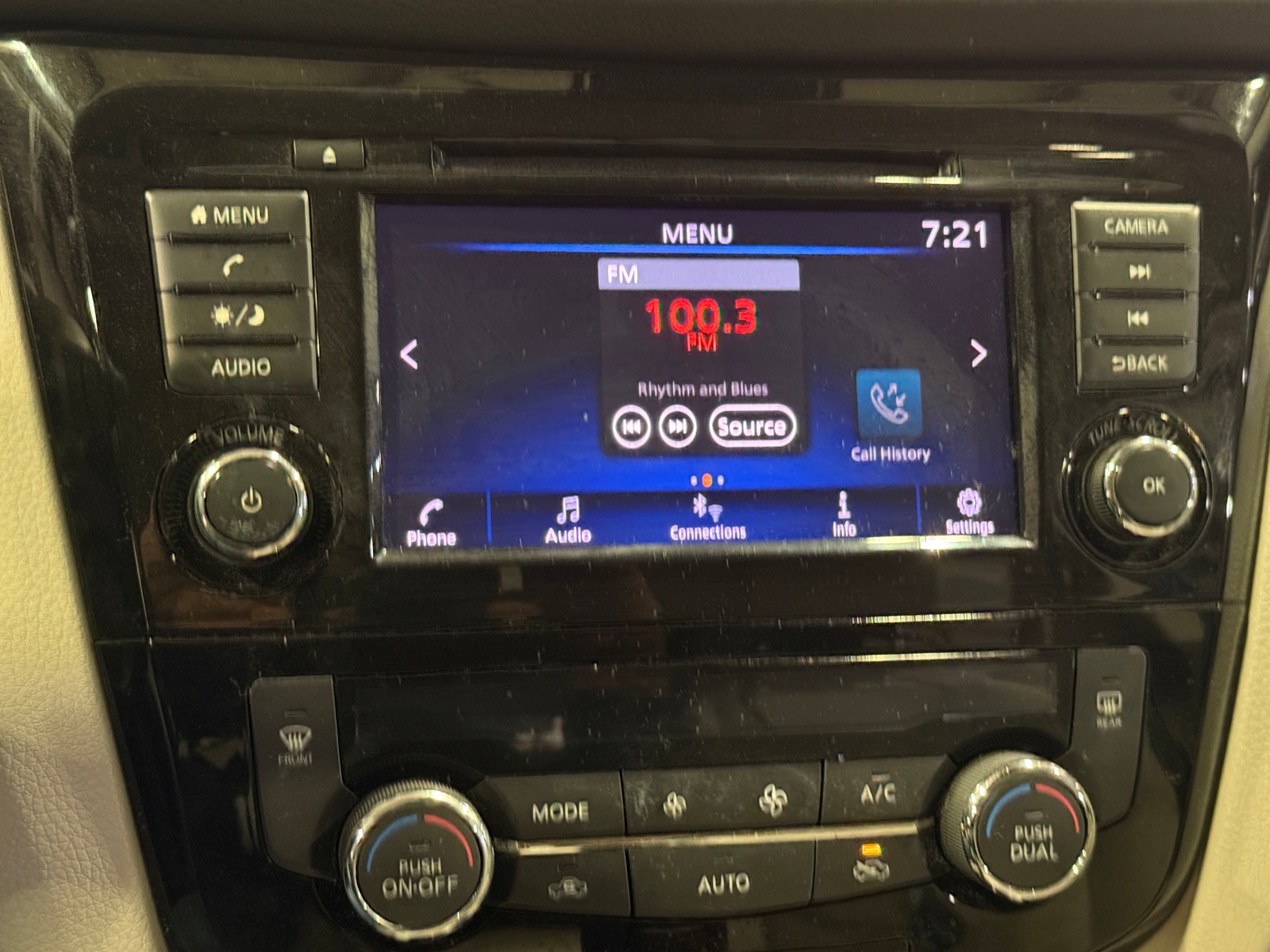 Thumbnail: 2019 Nissan Rogue Sport - 4