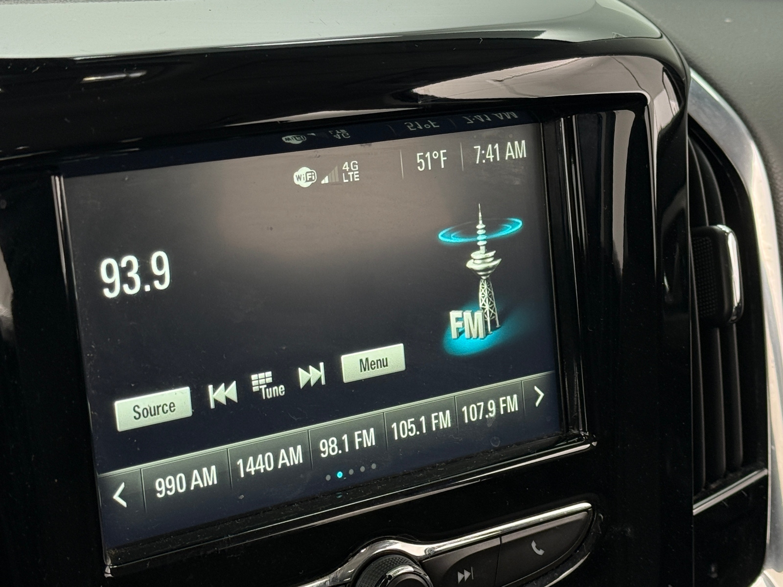 Thumbnail: 2018 Chevrolet Traverse - 4