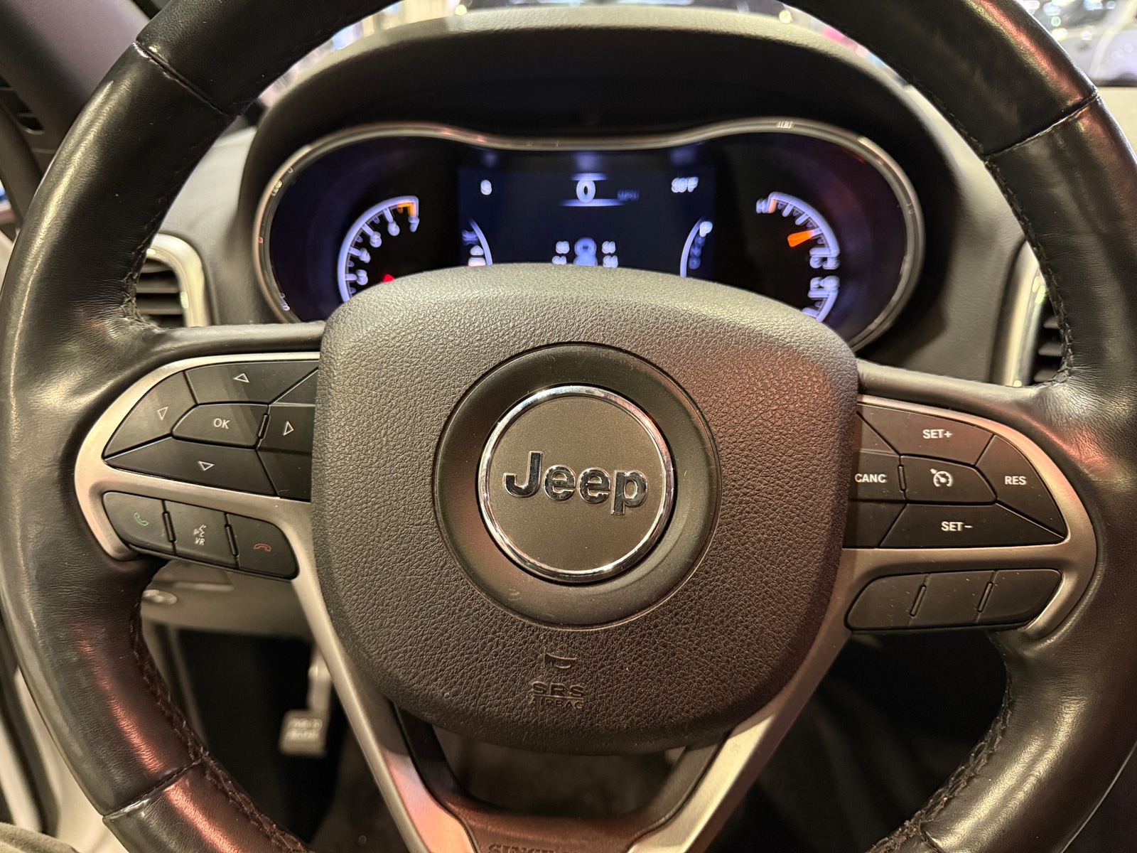 Thumbnail: 2018 Jeep Grand Cherokee - 4