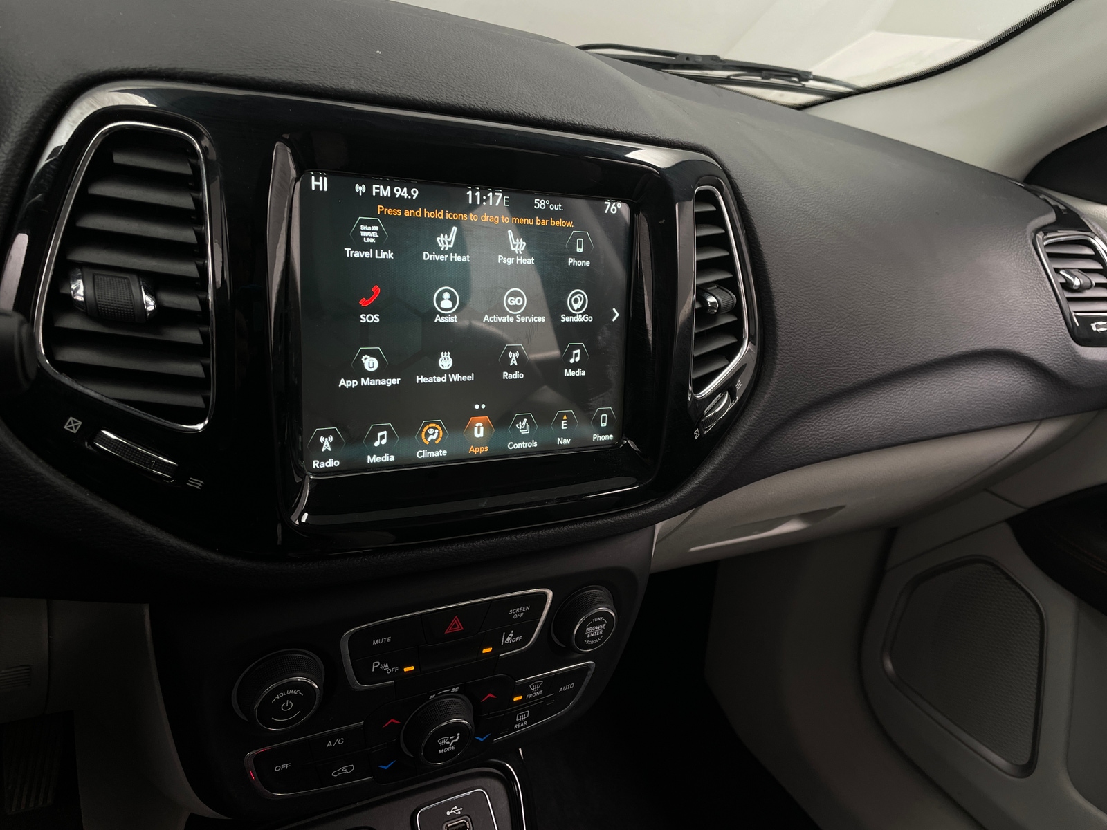 Thumbnail: 2018 Jeep Compass - 3