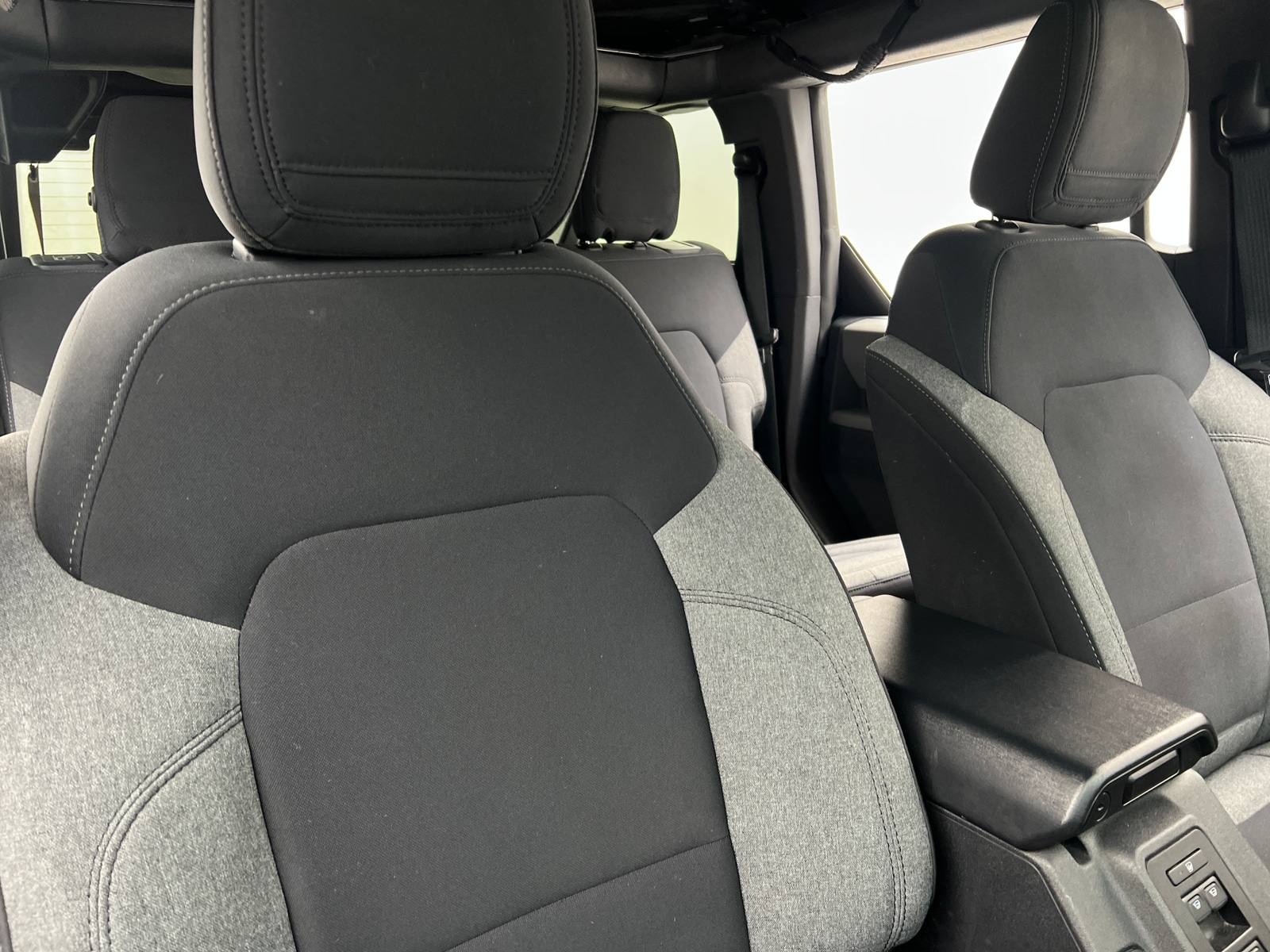 Thumbnail: 2022 Ford Bronco - 2