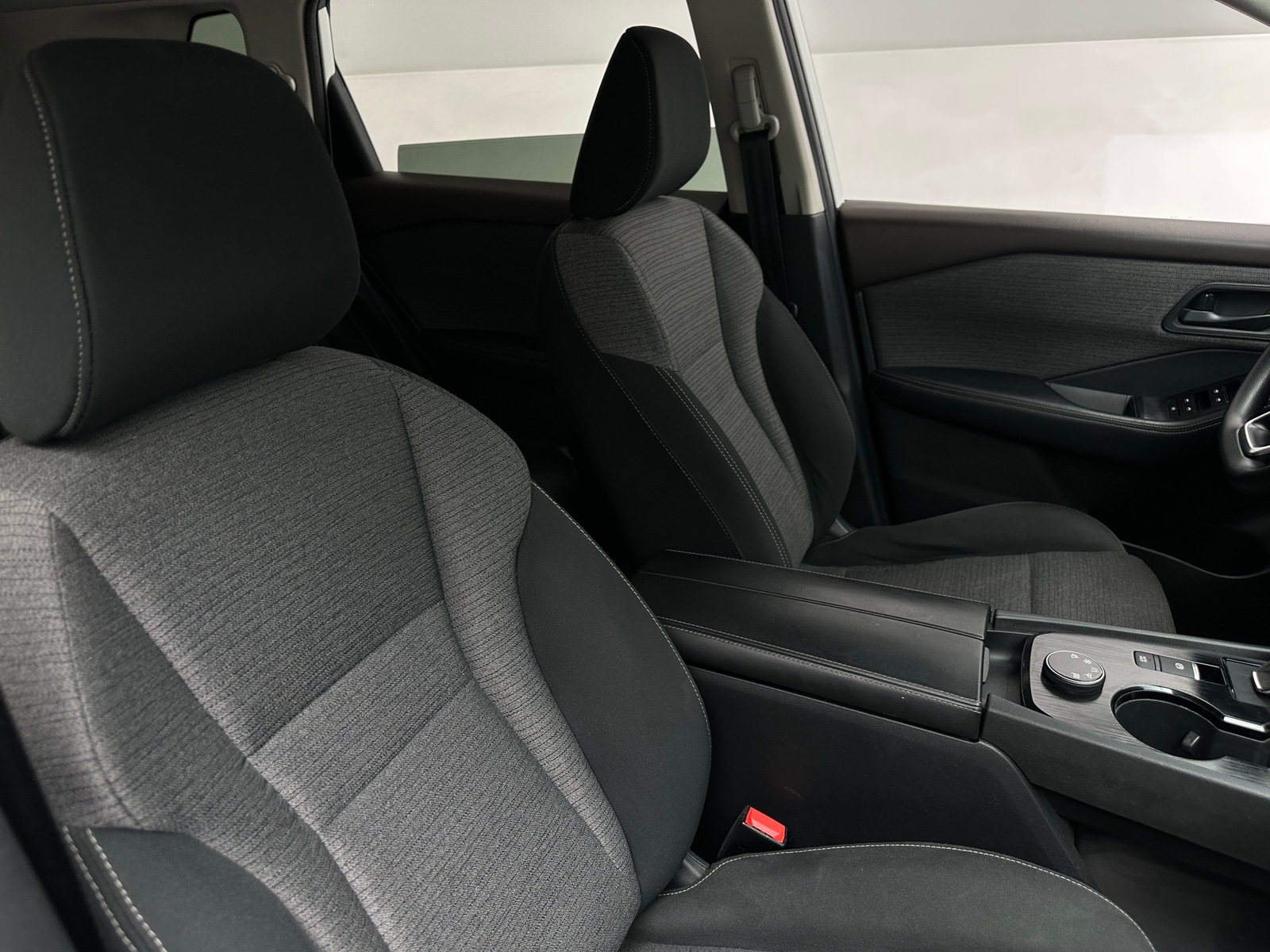 Thumbnail: 2021 Nissan Rogue - 2