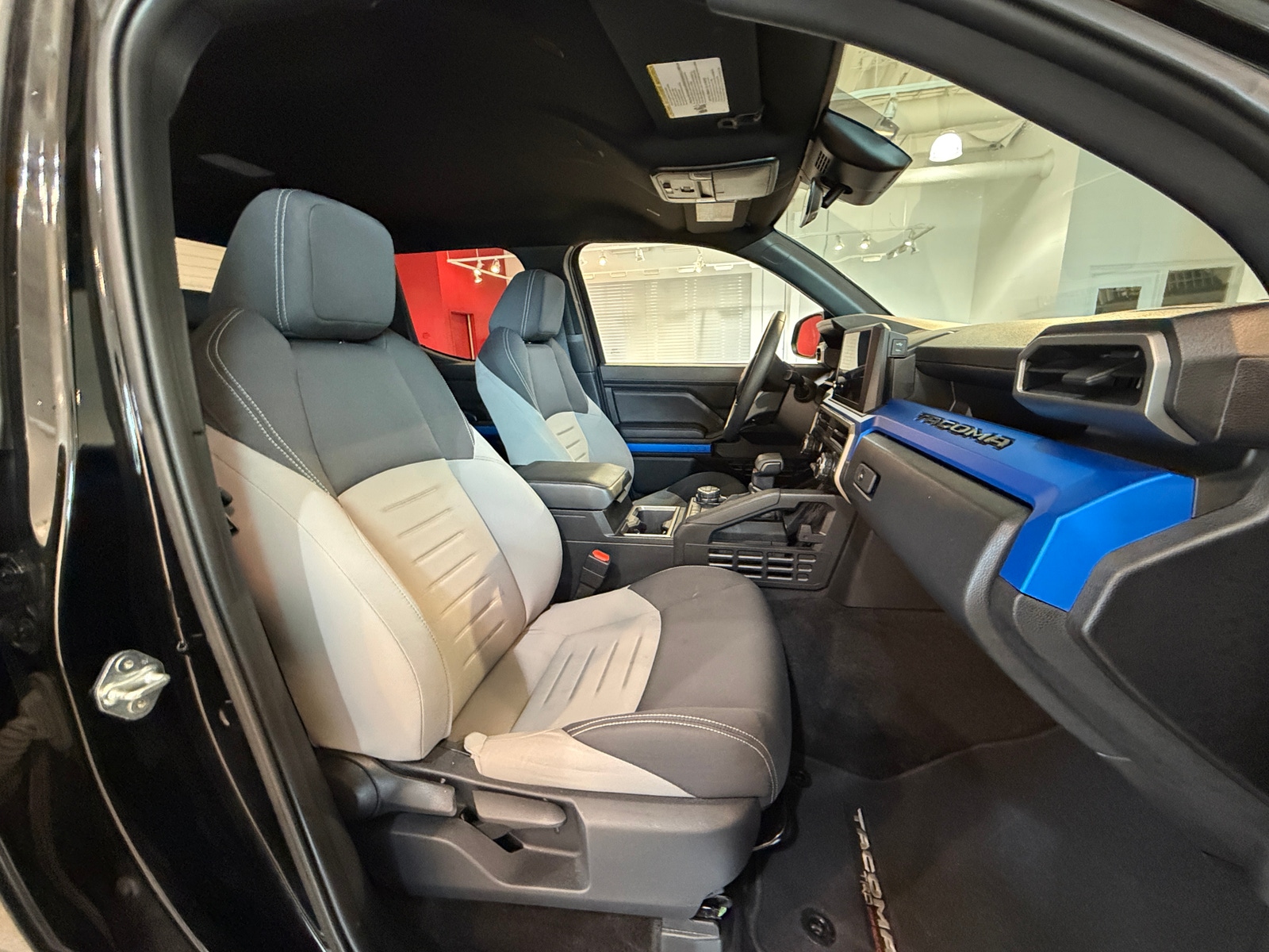 Thumbnail: 2025 Toyota Tacoma - 2