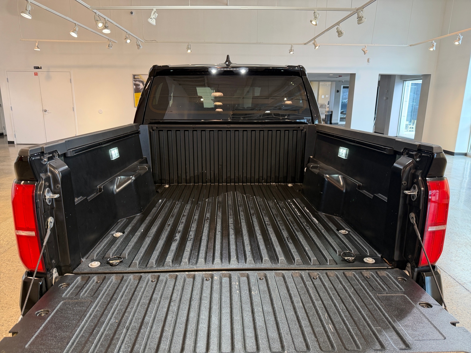 Thumbnail: 2025 Toyota Tacoma - 6