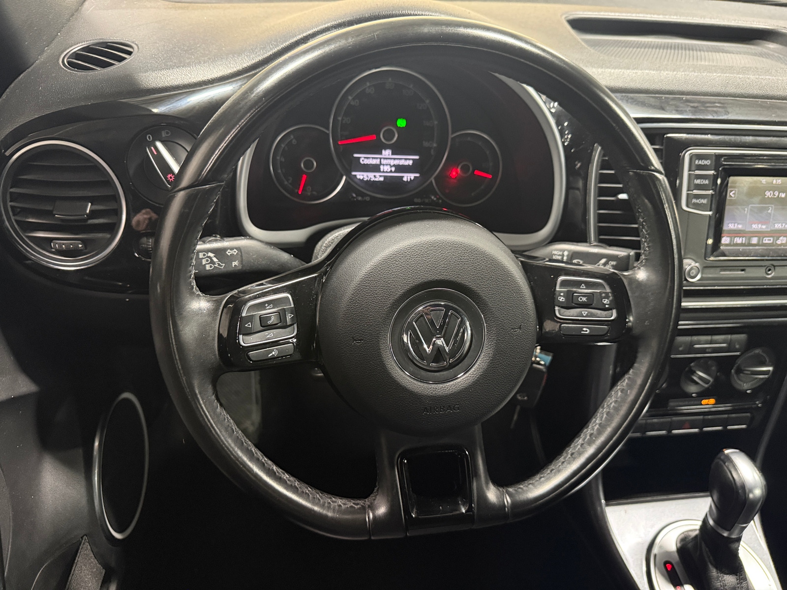 Thumbnail: 2018 Volkswagen Beetle - 4