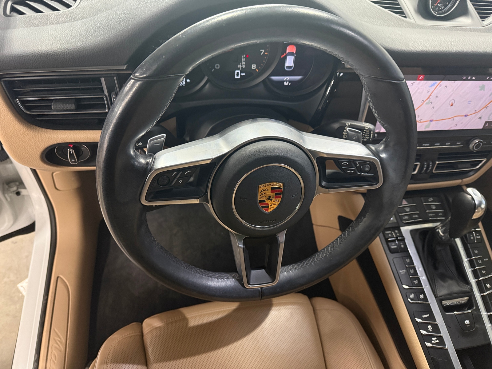 Thumbnail: 2020 Porsche Macan - 4