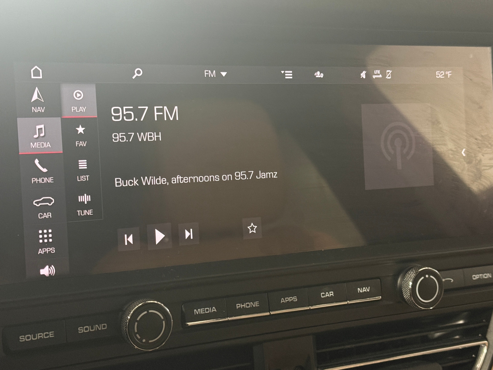 Thumbnail: 2020 Porsche Macan - 3