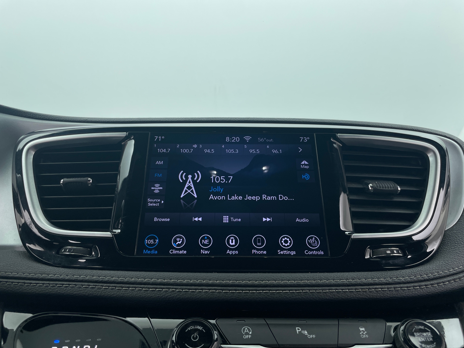 Thumbnail: 2020 Chrysler Pacifica - 3