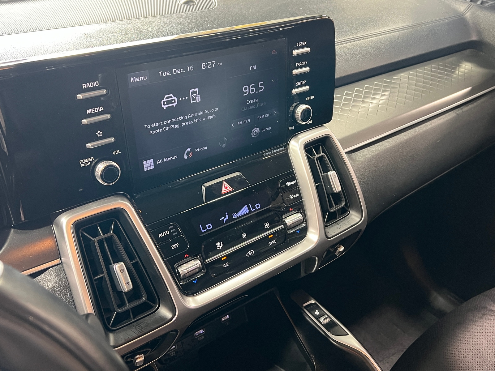 Thumbnail: 2021 Kia Sorento - 3