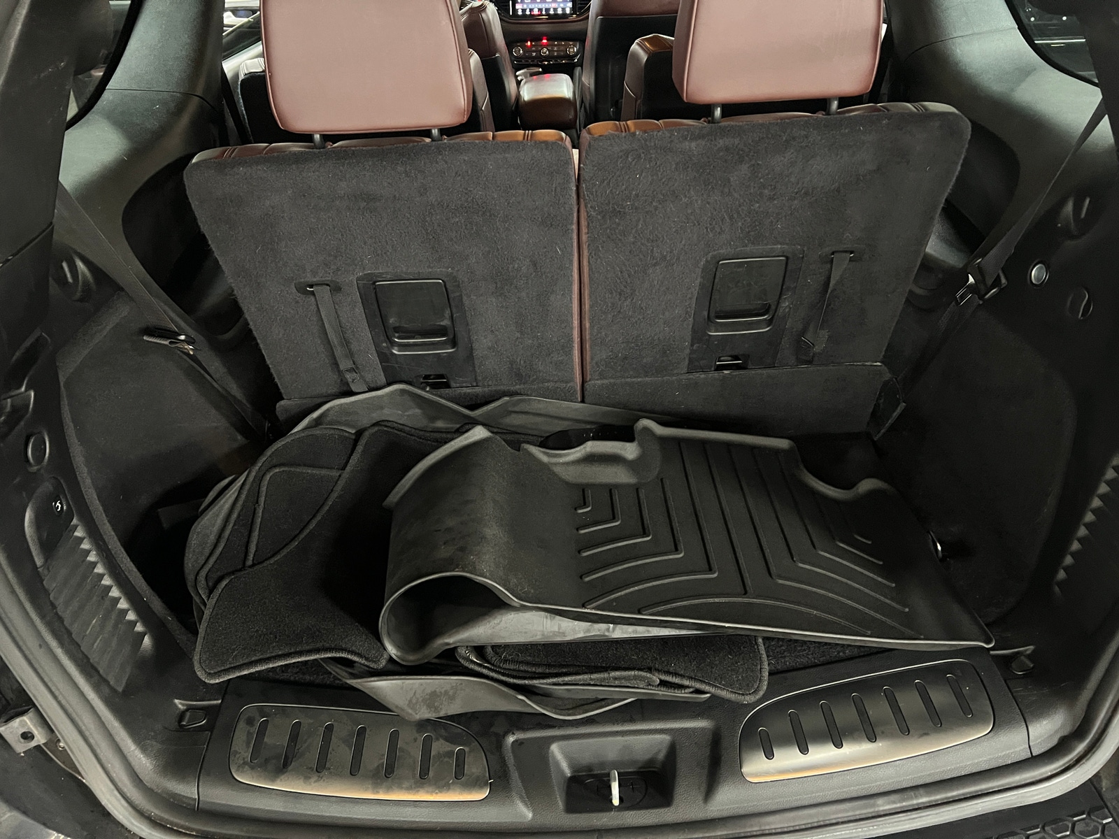 Thumbnail: 2021 Dodge Durango - 6