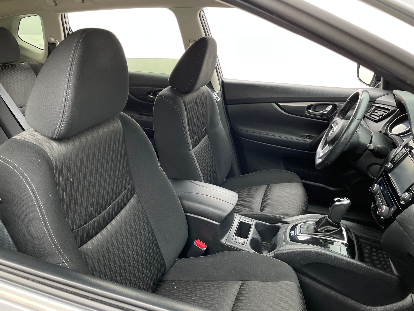 Thumbnail: 2017 Nissan Rogue - 2