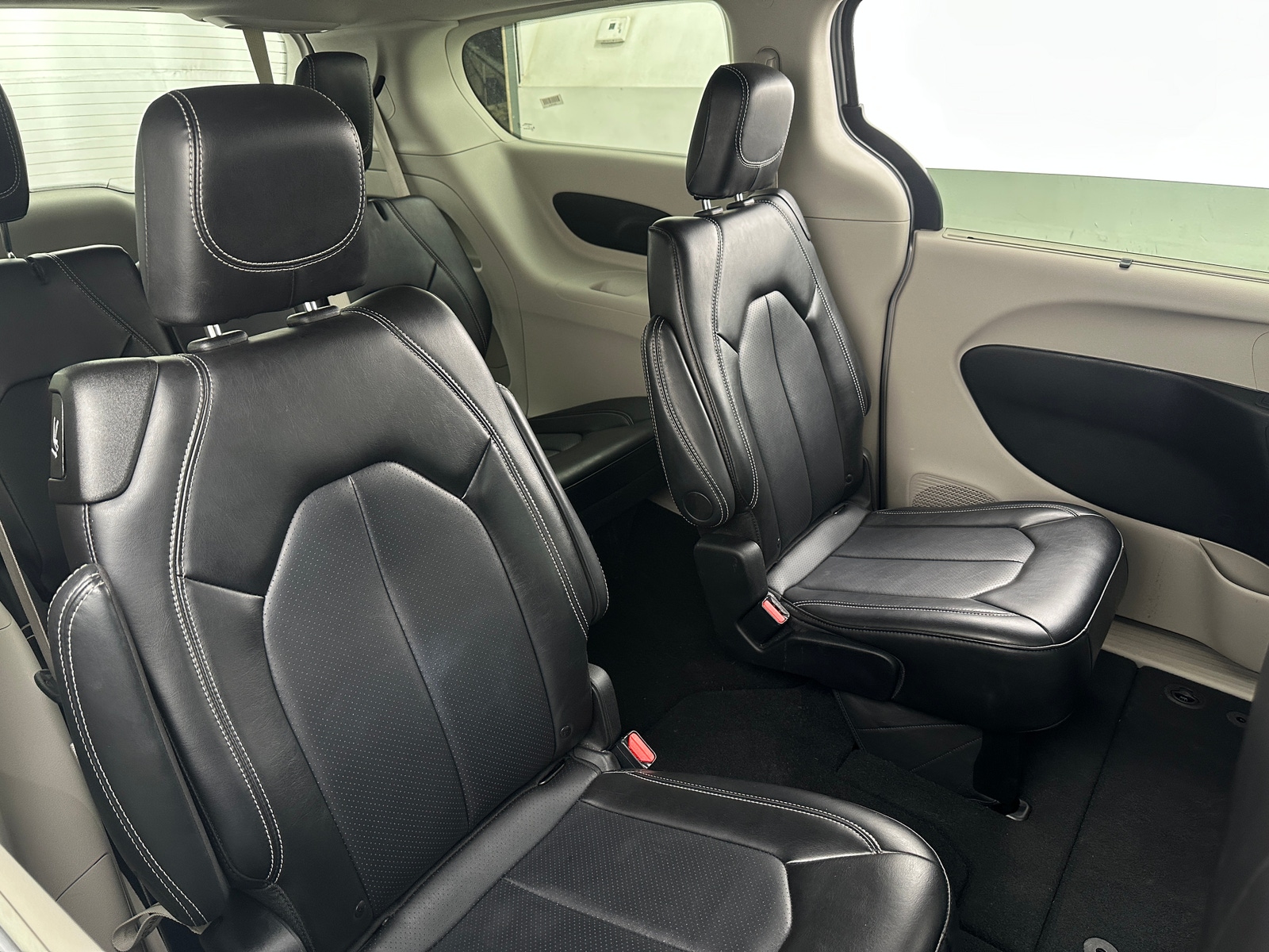 Thumbnail: 2024 Chrysler Pacifica - 5