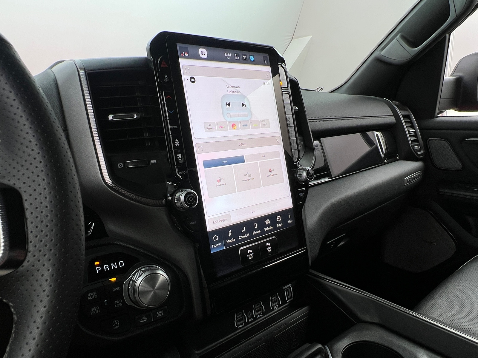 Thumbnail: 2025 RAM 1500 - 3