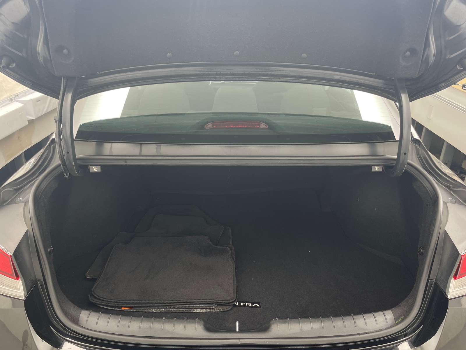 Thumbnail: 2022 Hyundai Elantra - 7