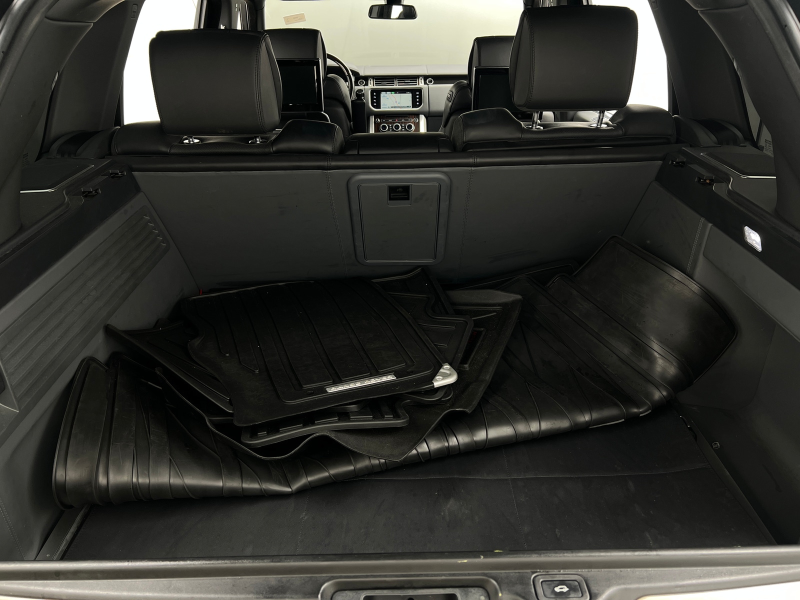 Thumbnail: 2016 Land Rover Range Rover - 6