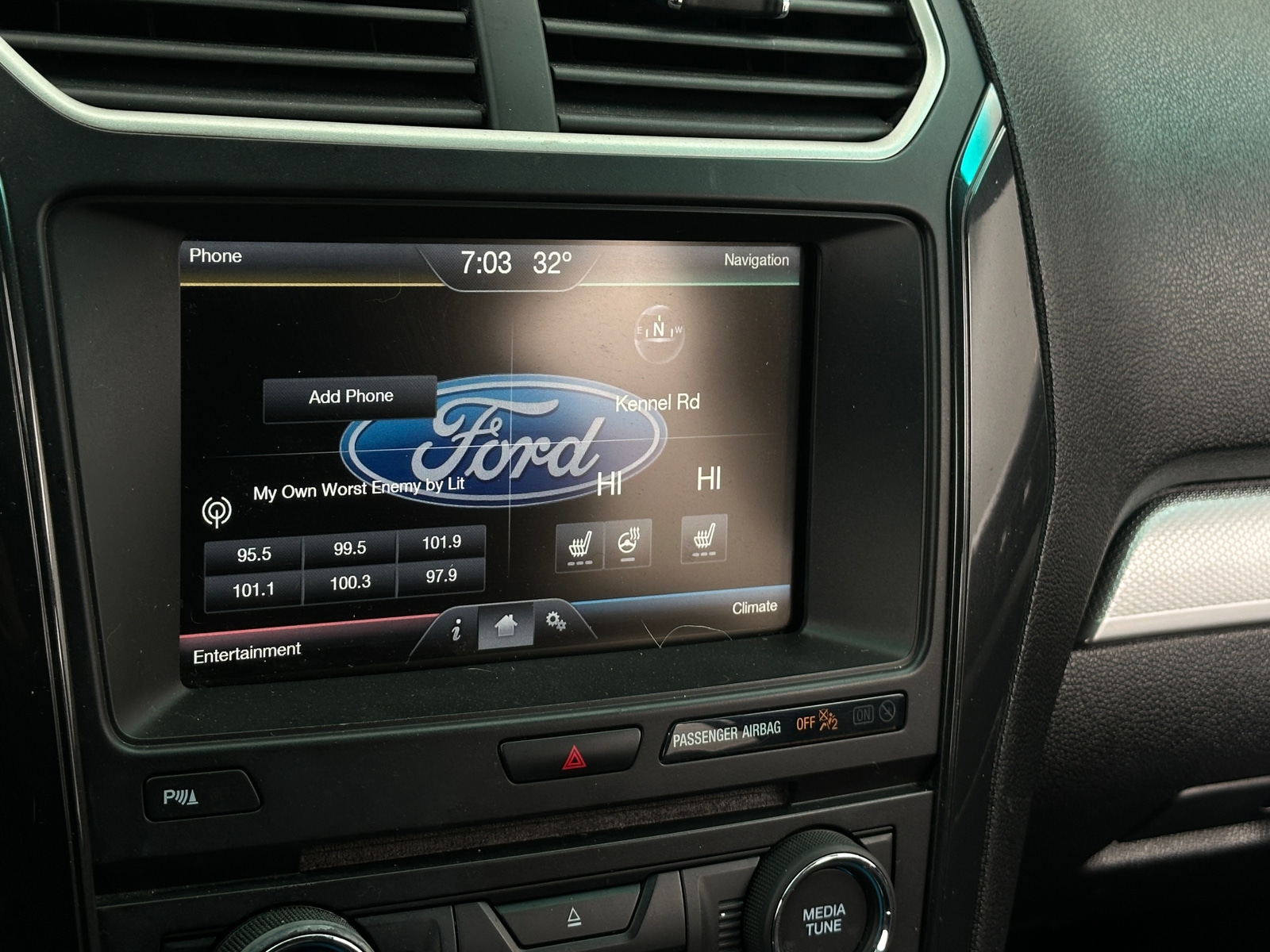 Thumbnail: 2016 Ford Explorer - 4