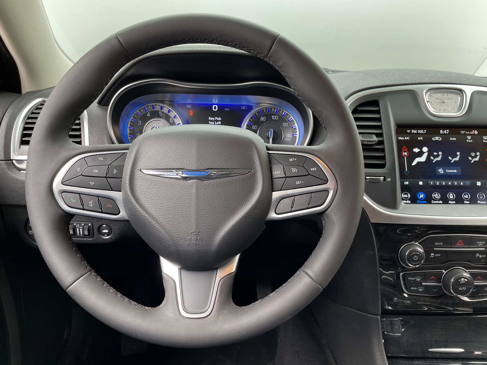 Thumbnail: 2023 Chrysler 300 - 4