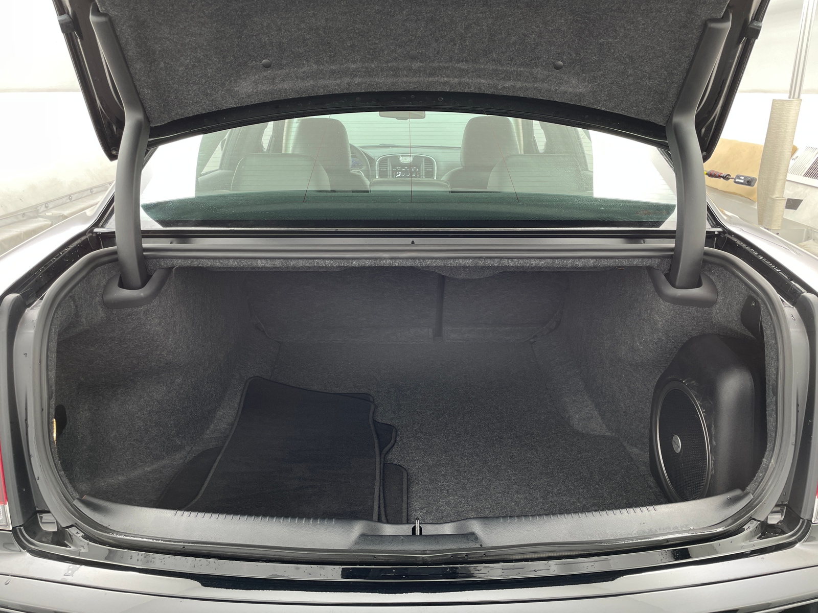 Thumbnail: 2023 Chrysler 300 - 6