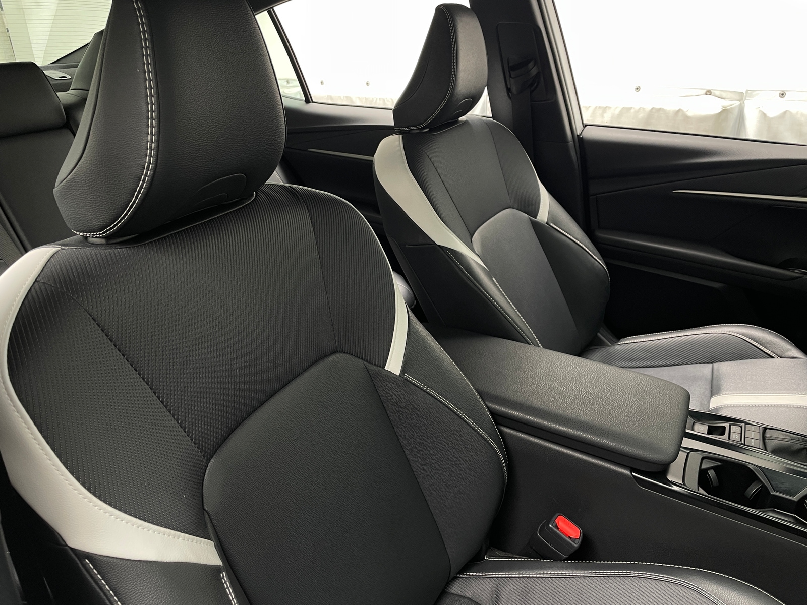 Thumbnail: 2025 Toyota Camry - 2