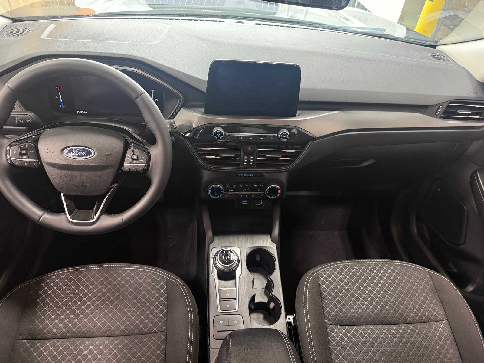 Thumbnail: 2023 Ford Escape - 3