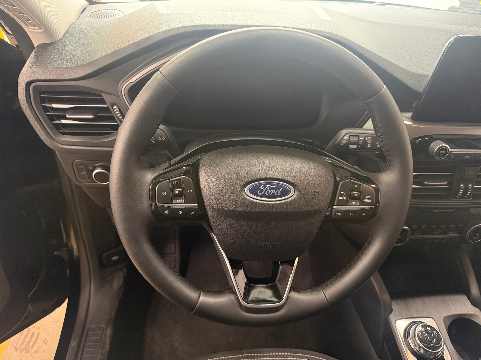 Thumbnail: 2023 Ford Escape - 5