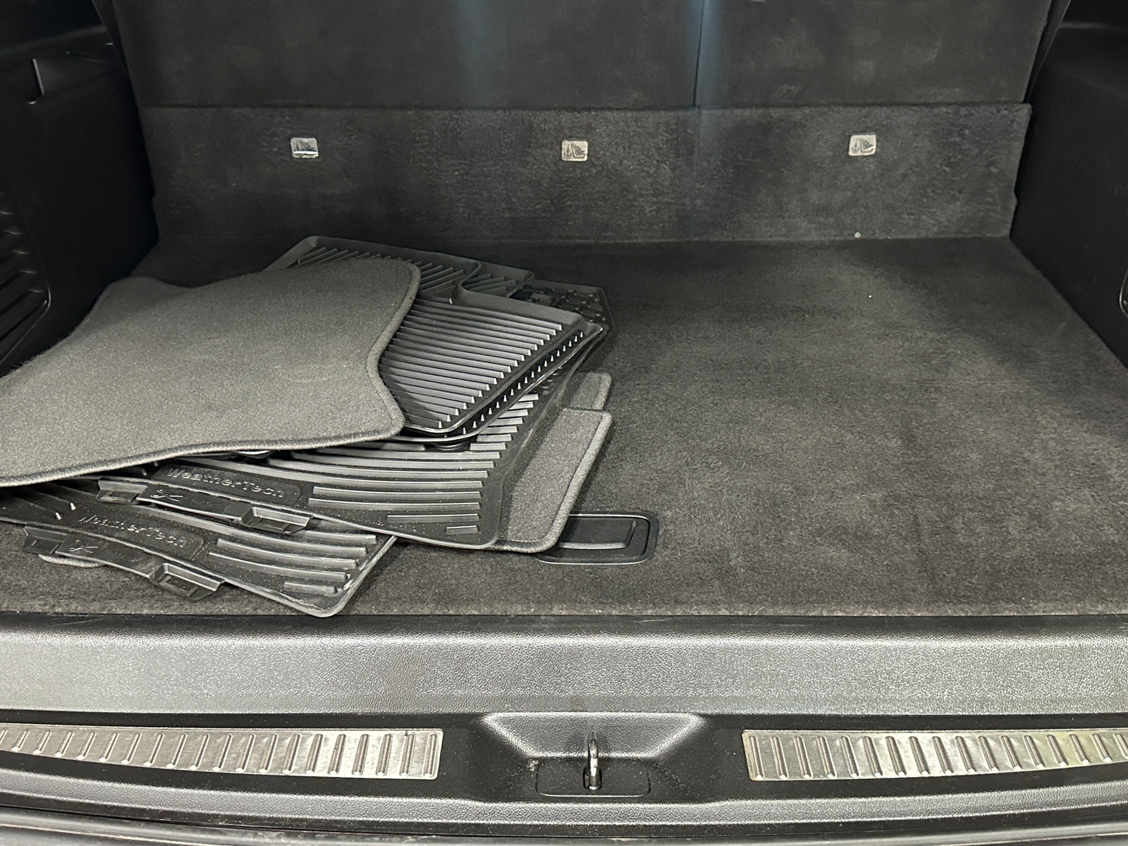 Thumbnail: 2017 Chevrolet Suburban - 6